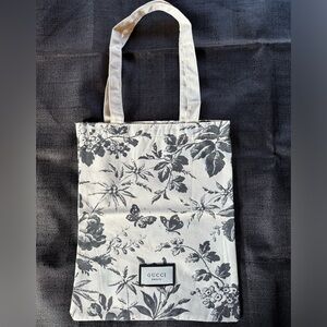 Gucci Beauty Cloth Tote